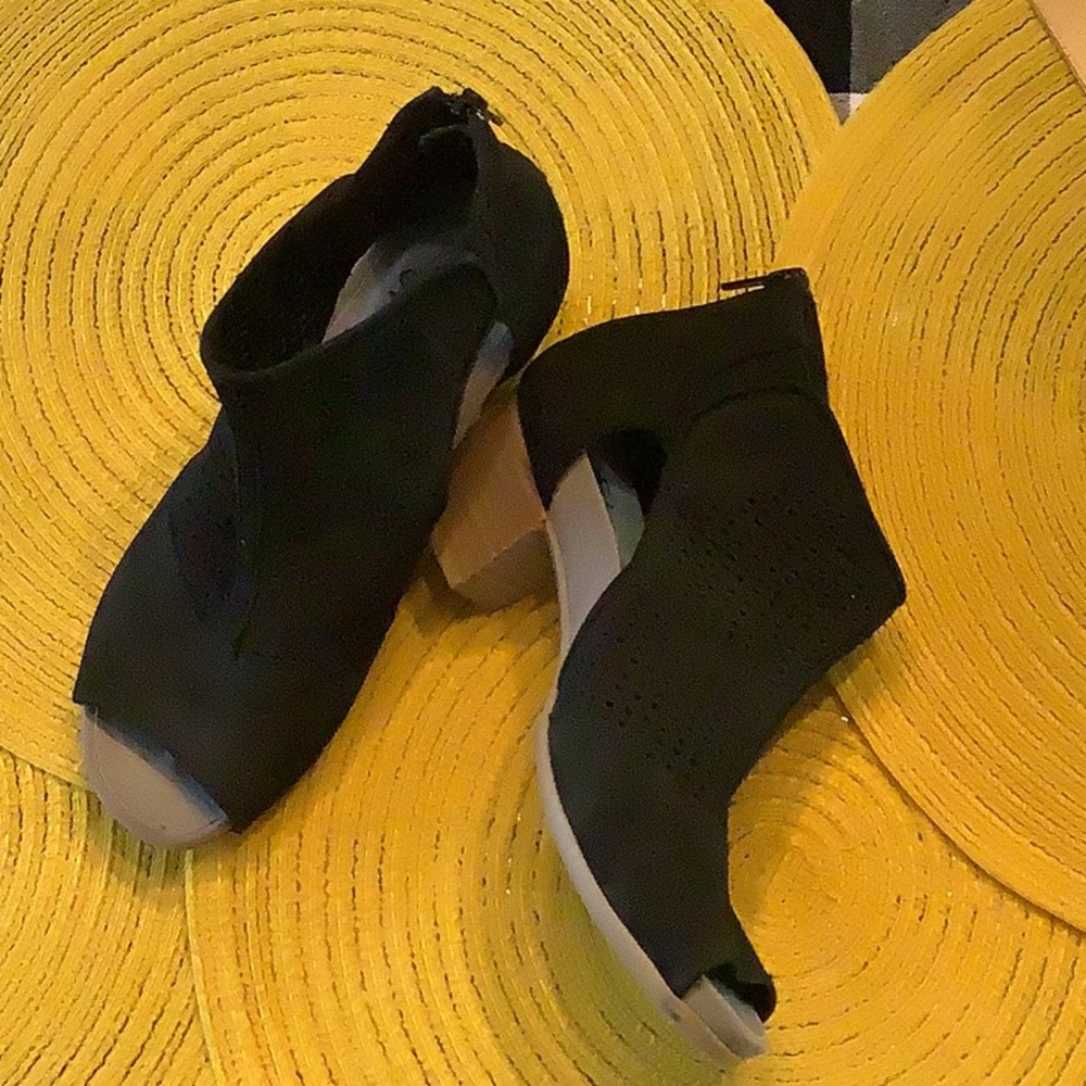 Earth brand shooties